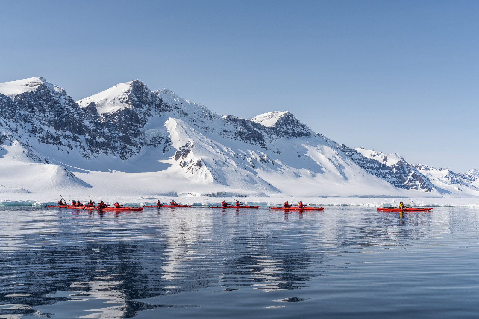 57_GROENLAND_SCORESBYSUND_KAYAK©StudioPONANT_OphelieBLeunven (1)
