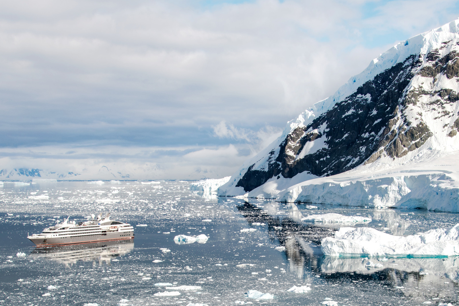 Main_N-200221_A301119-Ushuaia-Ushuaia©StudioPONANT-Clement-Louineau_M