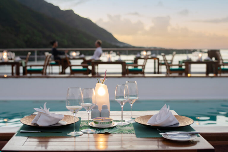 Lors des nuitees a Bora Bora et Moorea le restaurant Le Grill s'agrandit souvent autour de la piscine pour diner sous les etoiles // On overnights in Bora Bora and Moorea Le Grill restaurant often expands out around the pool for dining under the stars.